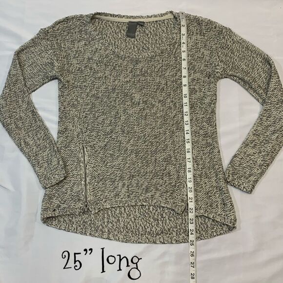 $5 add on item,Quinn Heather Grey Front Zip detail Knit sweater - Picture 5 of 12